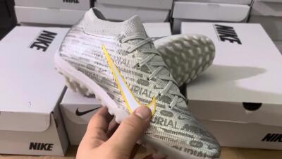 Nike Air Zoom Mercurial Vapor 15 Elite TF Football Shoes - Silver/Gold