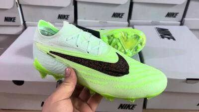 Nike Phantom GX Elite FG Football Boots - Green/Black/Gold