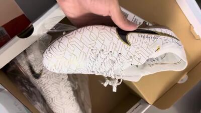 Nike Tiempo Legend 10 Elite FG Football Boots - White/Gold/Black