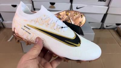 Nike Phantom GX Elite United Golden Pack FG Football Boots - White/Metallic Gold/Black