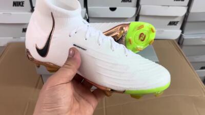 Nike Phantom Luna Elite NU FG Football Boots - White/Black/Gold